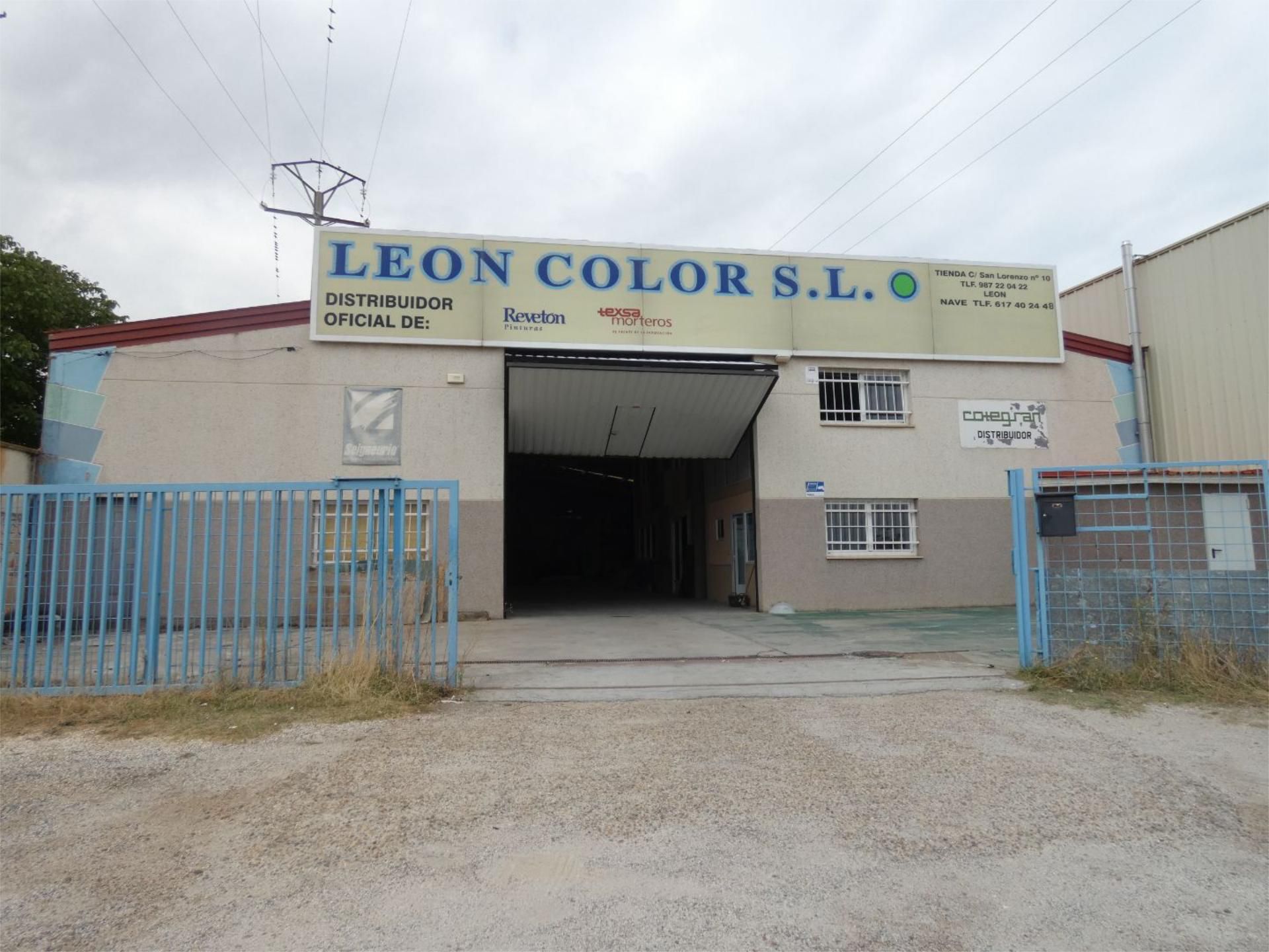 Industrial buildings for sale in Valverde de la Virgen  with Heating, Parquet flooring and Furnished