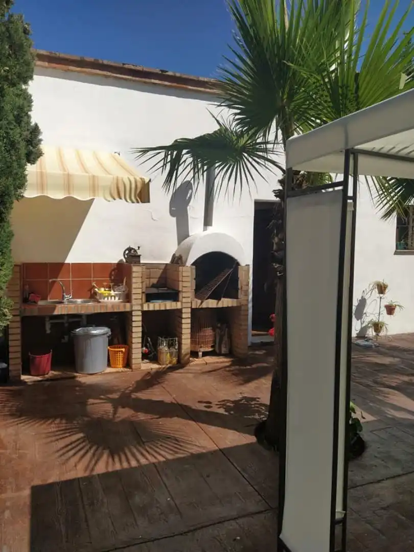 Finca rústica en venta en Calle Minerva, Pedanías Norte Finca rústica en venta en Utrera con Aire acondicionado, Calefacción y Jardín privado