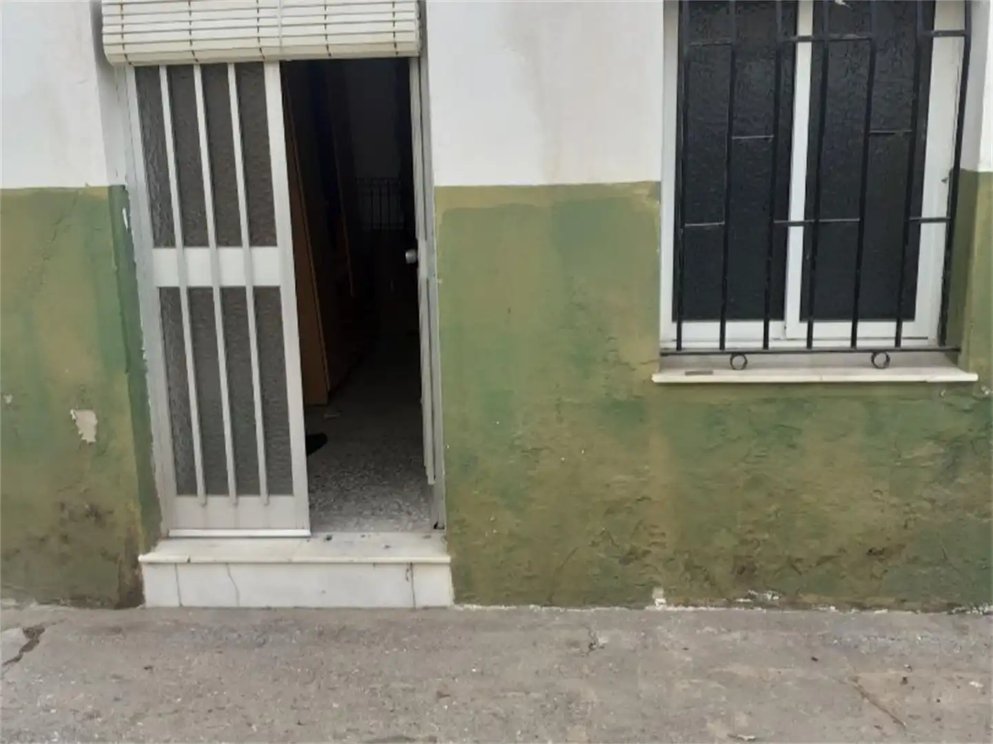 Ground floor for sale in Calle Siete Revueltas, San Pedro - Gabriel Miró - María Guerrero Exterior view of Ground floor for sale in La Línea de la Concepción