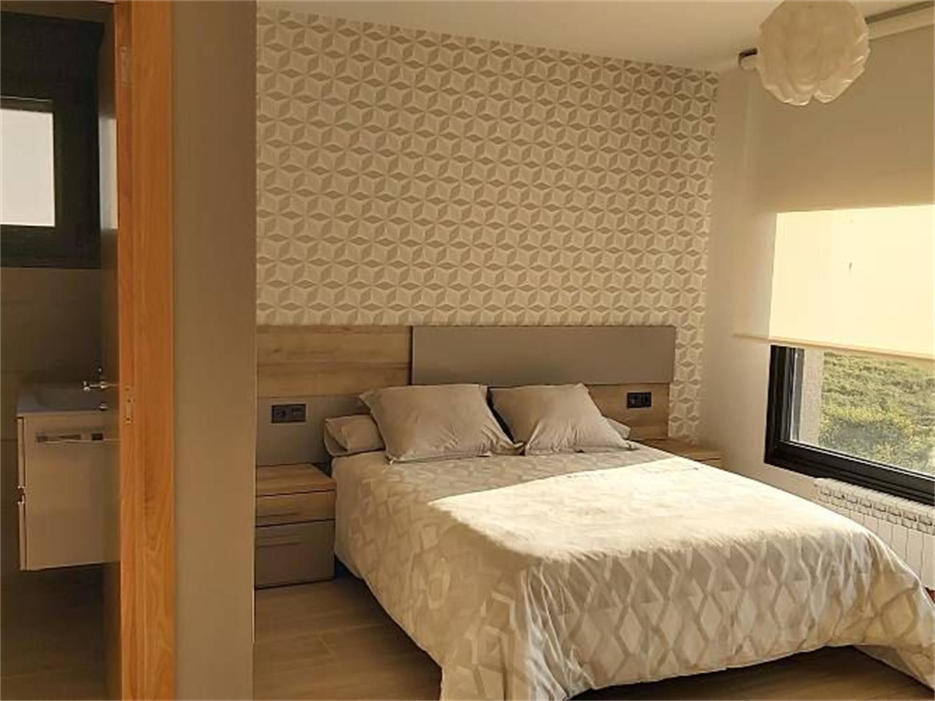 House or chalet for sale in Avenida de la Ilustración, Zabalgana