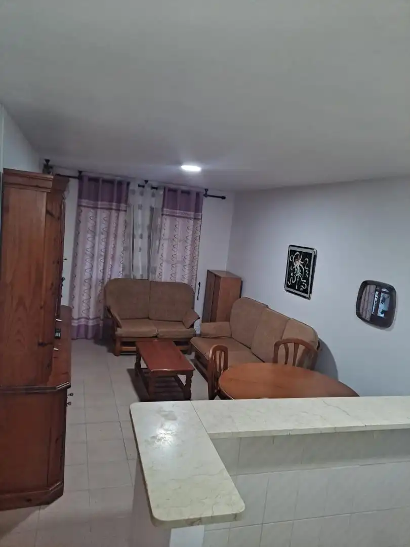 Pis de lloguer a Urbanización Monte Pichells, Costa Sur Sala d'estar de Pis de lloguer en Peñíscola / Peníscola amb Aire condicionat, Terrassa i Moblat
