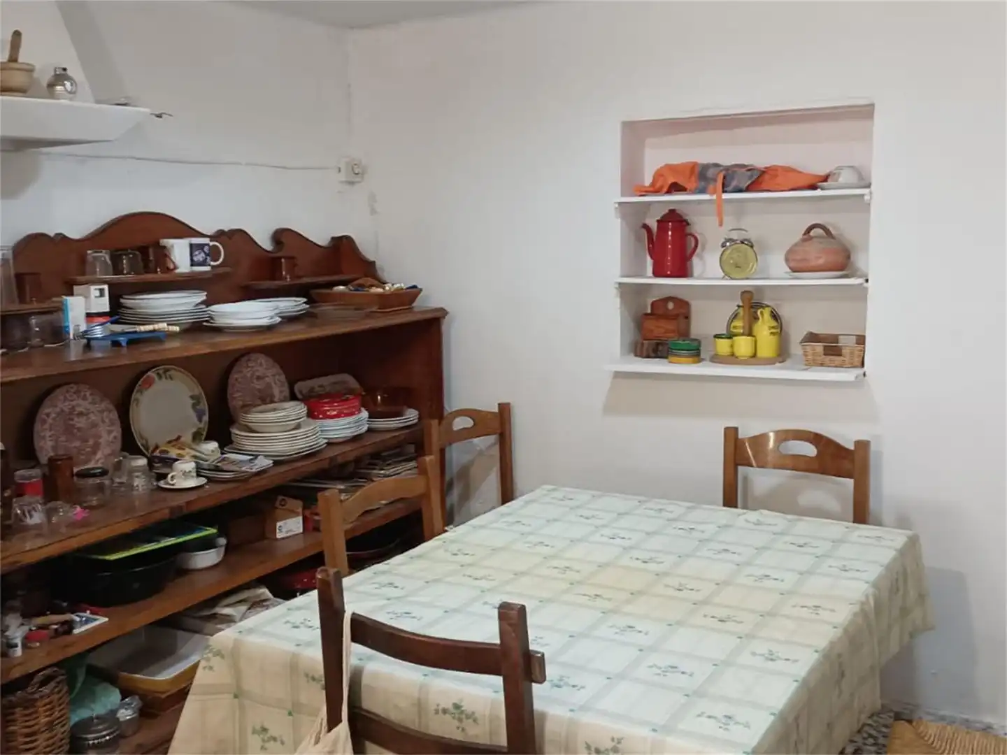 Küche von Einfamilien-Reihenhaus zum Verkauf in Cervera del Río Alhama mit Terrasse
