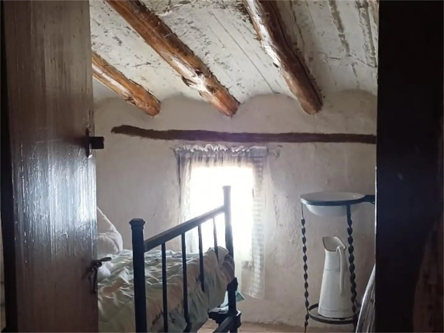 Schlafzimmer von Einfamilien-Reihenhaus zum Verkauf in Cervera del Río Alhama mit Terrasse