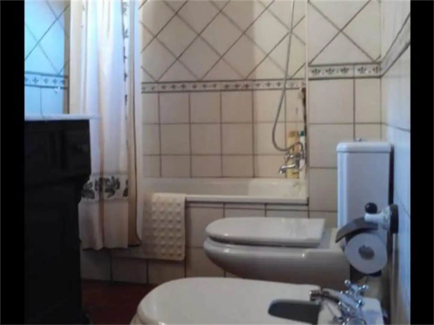 Houses for sale in Calle Cimera de la Fuente, Guisando Bathroom of Houses for sale in Guisando with Storage room, Furnished and Balcony