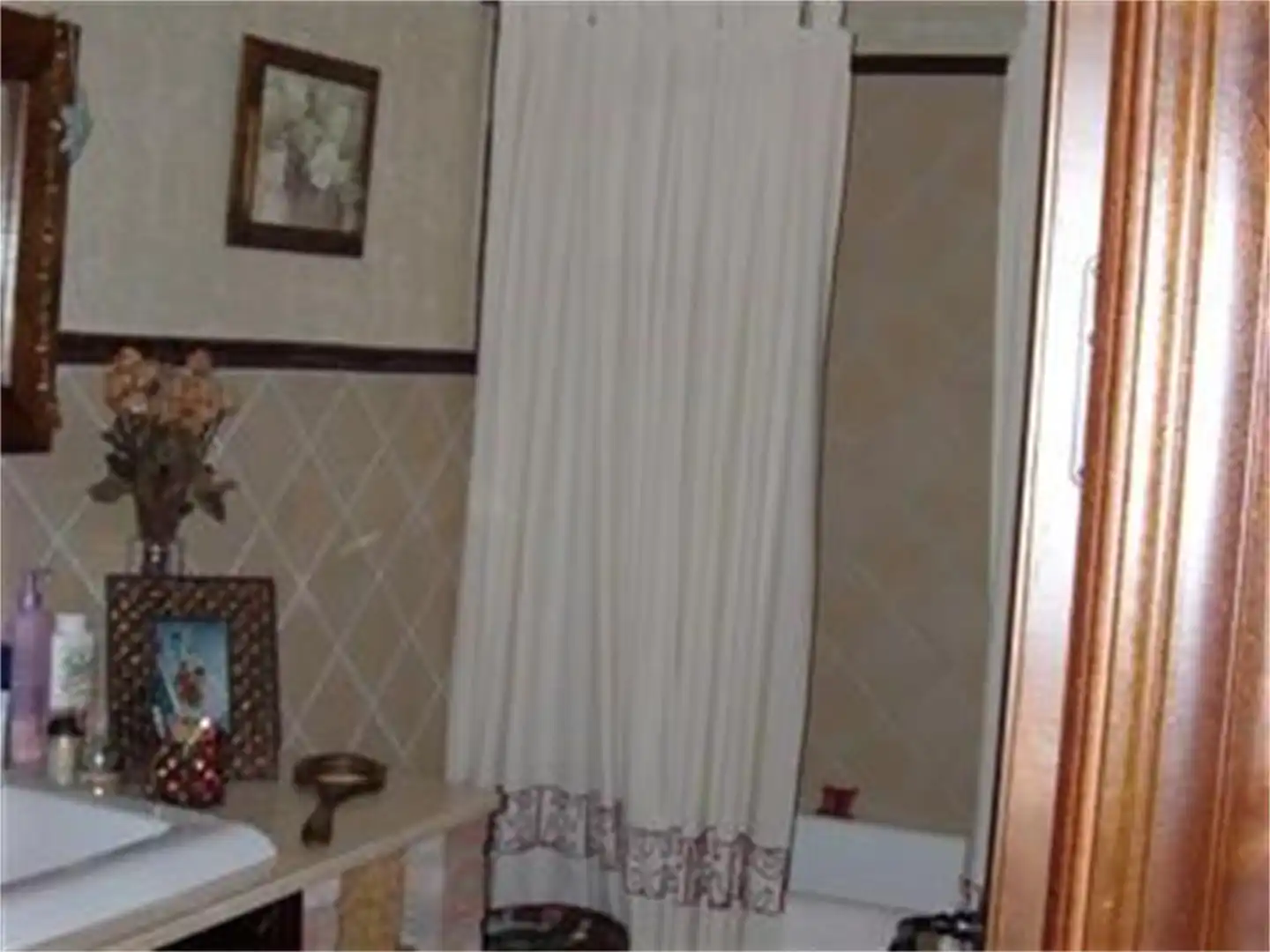 Piso en venta en Calle San Isidro, Torre de la Reina Baño de Piso en venta en Guillena con Aire acondicionado, Terraza y Balcón