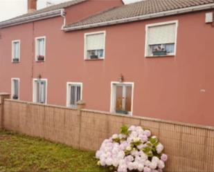 Vista exterior de Casa o xalet en venda en Ribadeo amb Jardí privat, Traster i Moblat