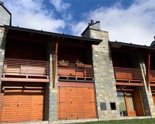 Vista exterior de Casa o xalet en venda en Sallent de Gállego amb Terrassa i Balcó