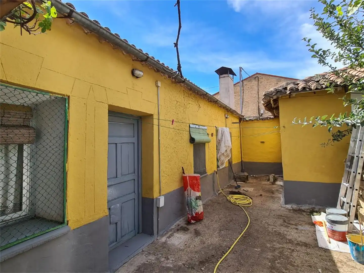 Casa adosada en venta en Calle Carretera, Santa María de los Caballeros Vista exterior de Casa adosada en venta en Santa María de los Caballeros con Jardín privado y Terraza