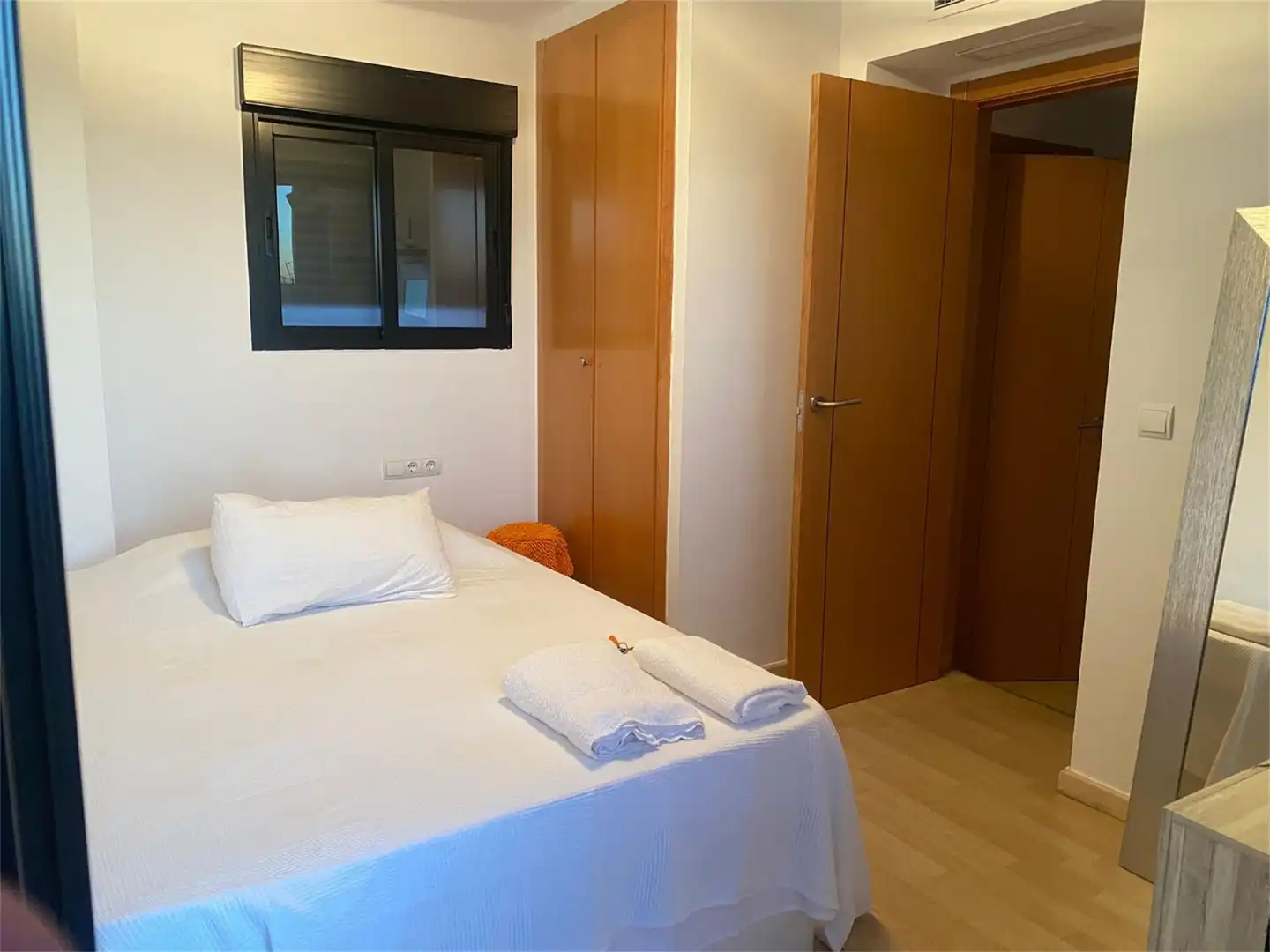 Habitación de Piso para compartir en Valencia con Amueblado, Horno y Lavadora