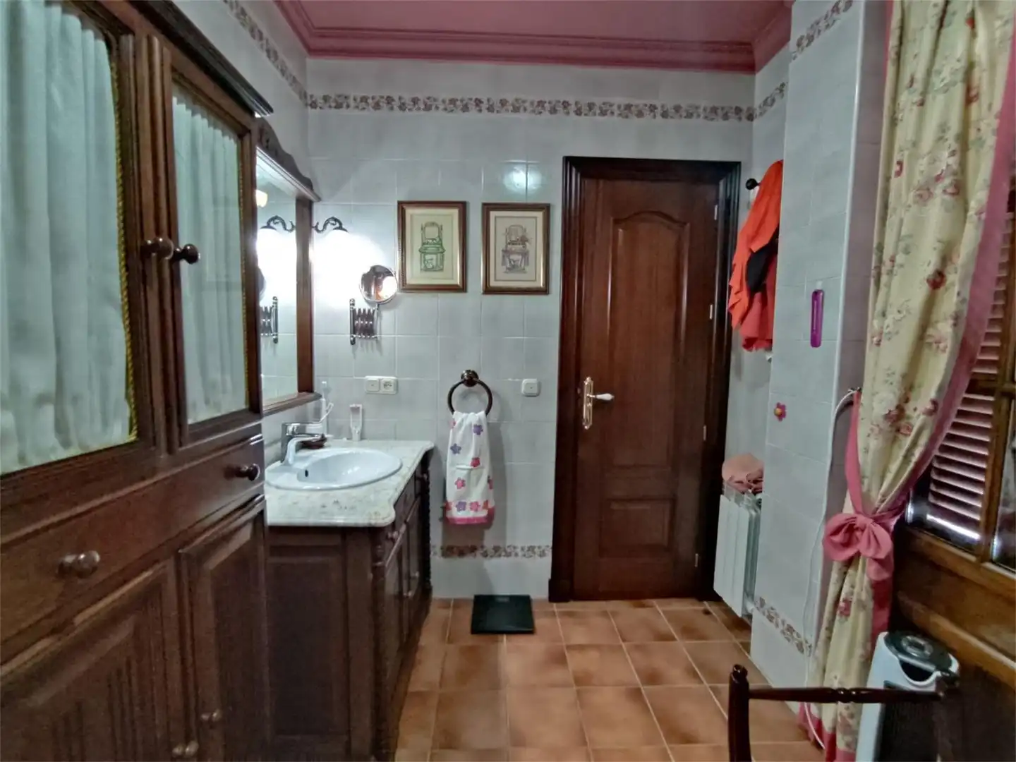 Bathroom of Detached homes for sale in Ronda  with Air Conditioner, Terrace and Balcony