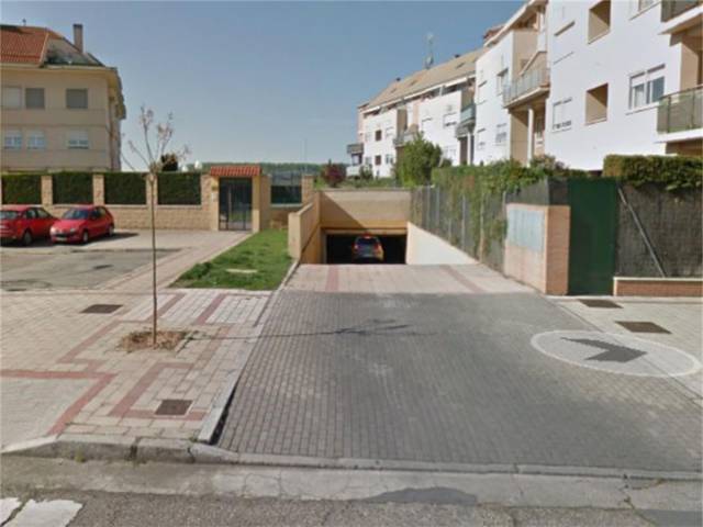 Garaje en Alquiler en Calle Ignacio Serrano en Covaresa