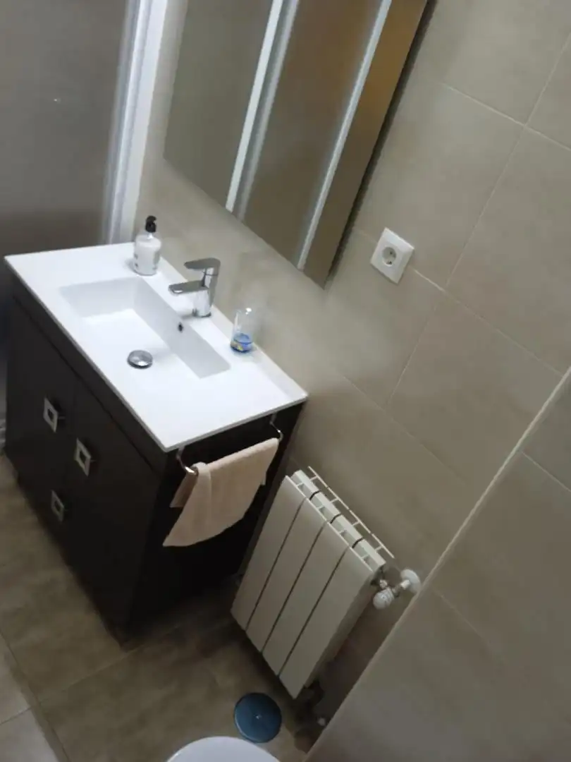 Baño de Apartamento para compartir en Ávila con Calefacción, Terraza y Horno