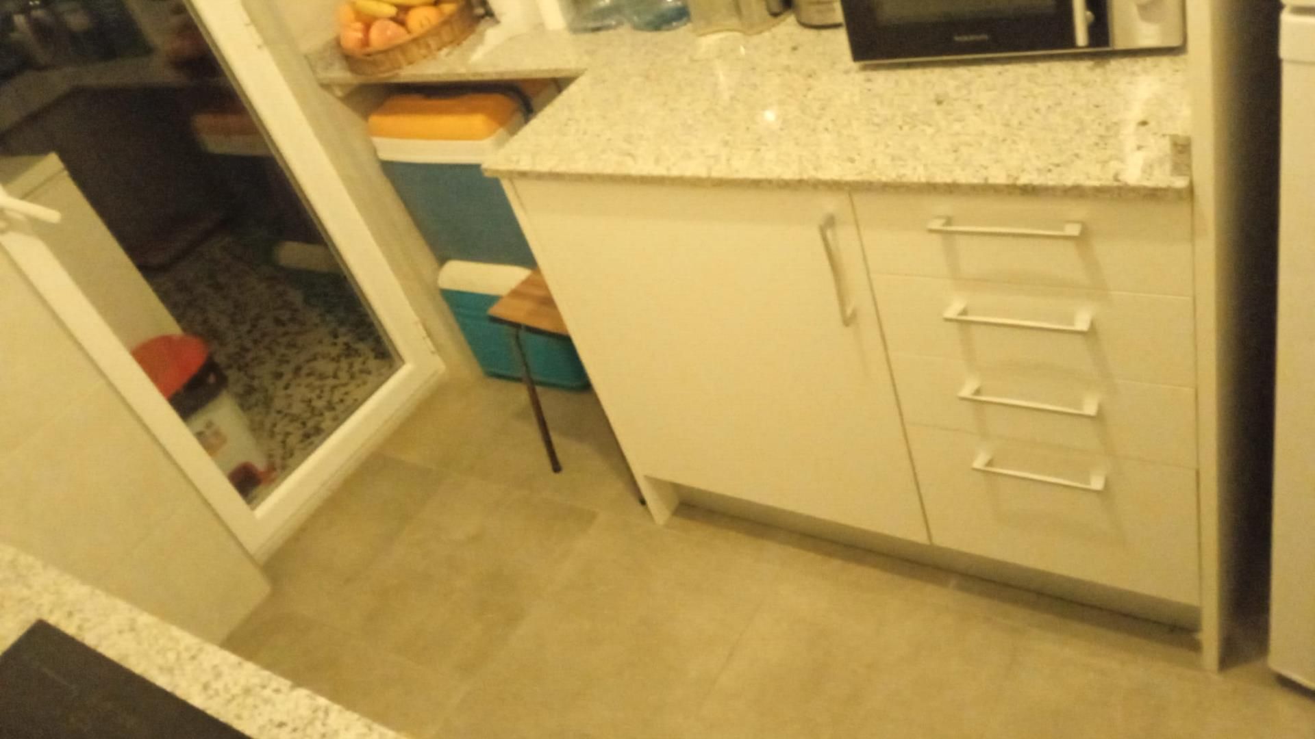 Kitchen of Apartment to share in Ávila Capital  with Heating, Terrace and Oven
