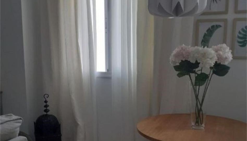 Foto 1 de Piso en venta en Calle Cardenal Cervantes, Lora del Río, Sevilla