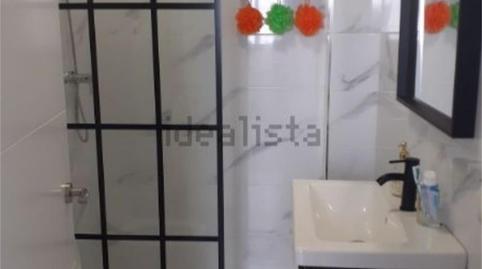 Foto 4 de Piso en venta en Calle Cardenal Cervantes, Lora del Río, Sevilla