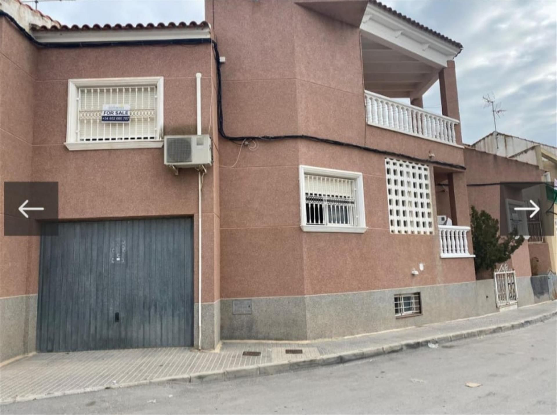 Vista exterior de Dúplex en venda en Orihuela amb Aire condicionat, Terrassa i Balcó