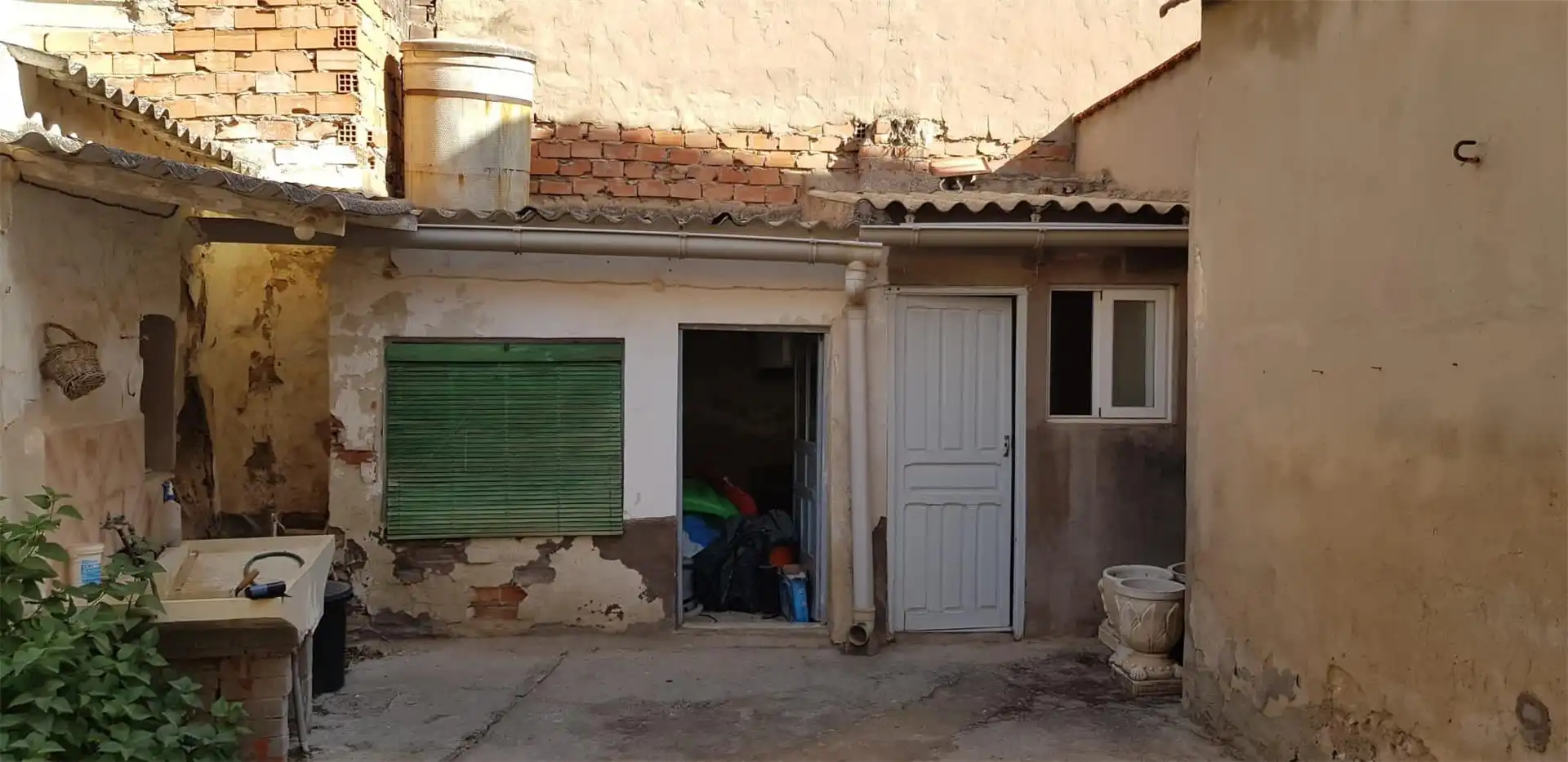 Vista exterior de Planta baja en venta en Villarrubia de los Ojos con Amueblado