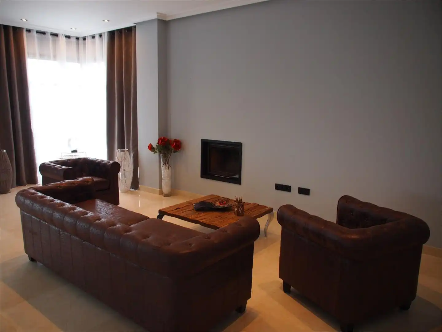 Casa o xalet en venda a Carrer Calle Arroyo del Osea, ., Fontenebro - Altavista Sala d'estar de Casa o xalet en venda en Collado Villalba amb Terrassa, Piscina i Balcó