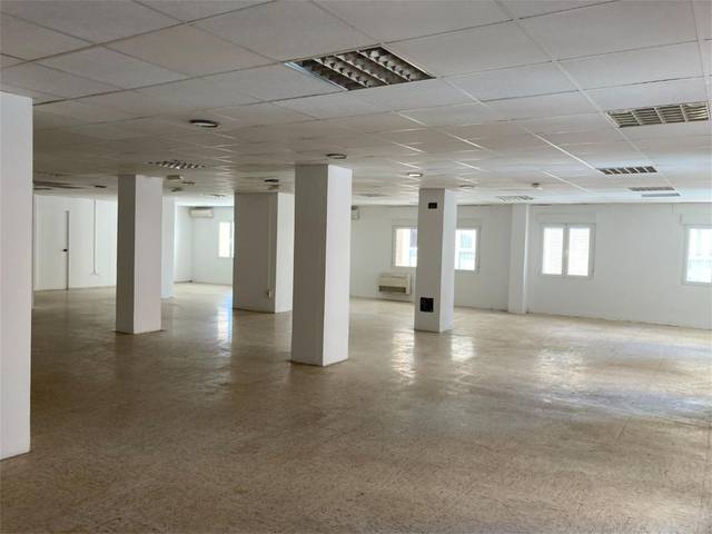 Oficina en Alquiler en Avinguda Gabriel Roca en El Terreno