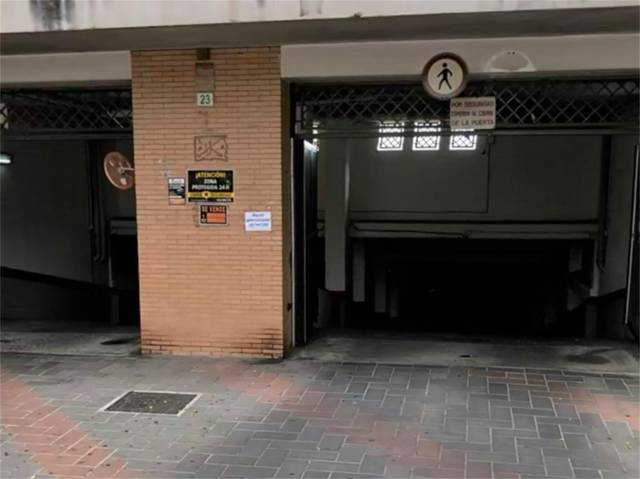 Garaje en Venta en Calle Navarro Ledesma en El Cónsul - Ciudad Universitaria - El Romeral