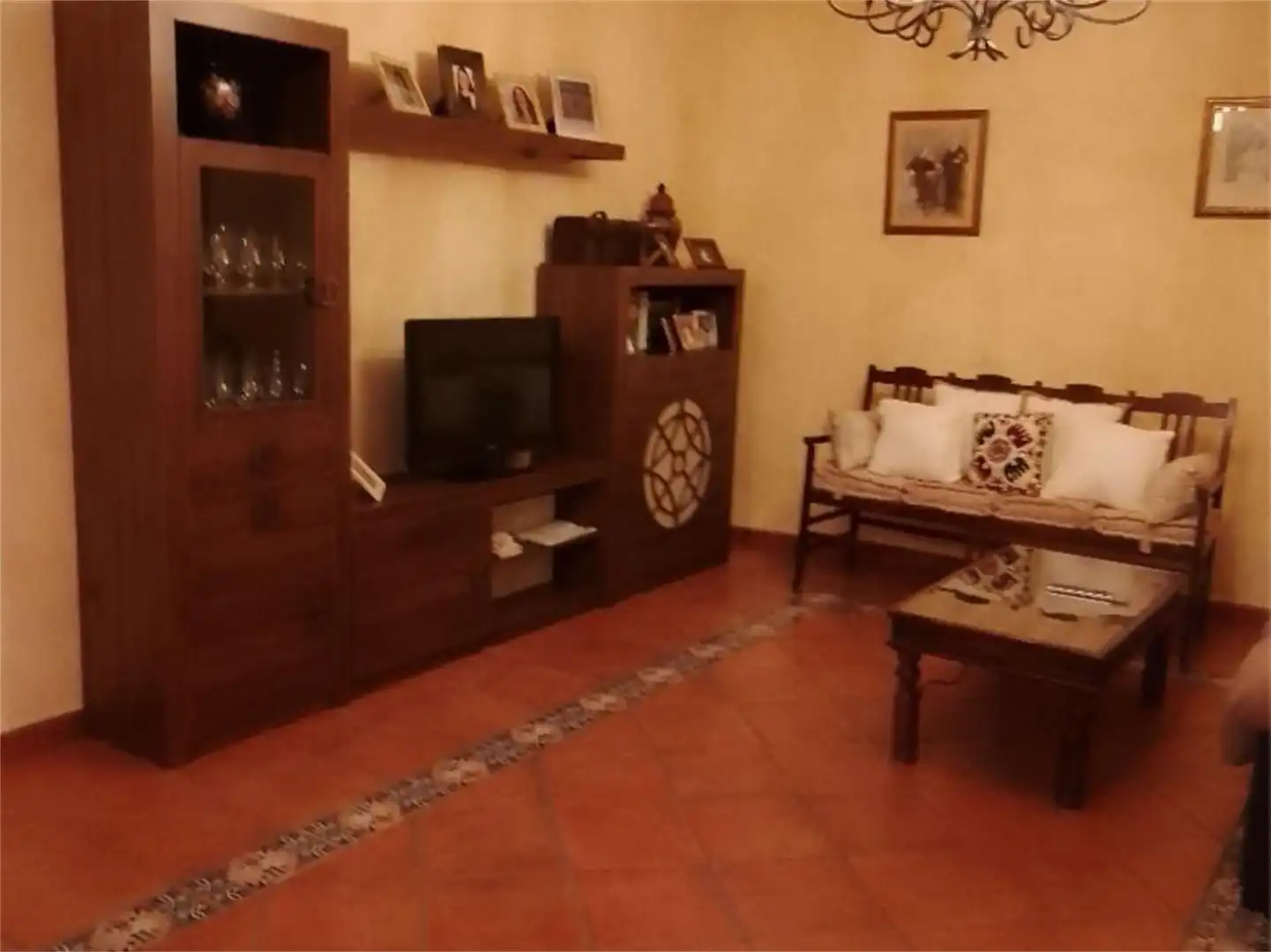 Sala d'estar de Casa o xalet en venda en Chinchón amb Calefacció, Parquet i Terrassa