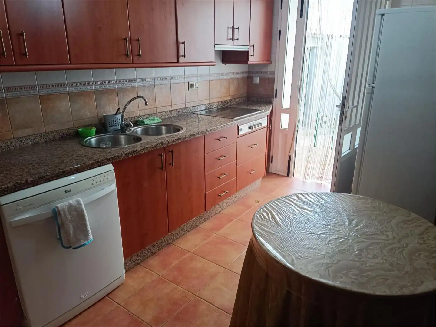 Cocina de Casa adosada de alquiler en Santiago-Pontones con Jardín privado y Amueblado