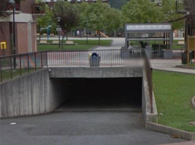 Garaje en Alquiler en Plaza Lehendakari Aguirre en Zamudio