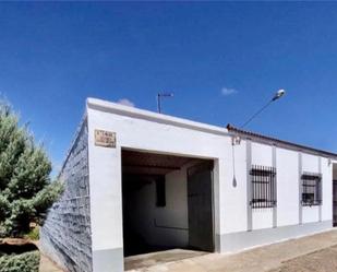 Vista exterior de Casa o xalet en venda en Villagonzalo amb Terrassa