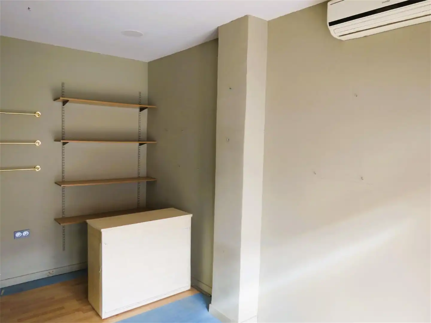 Local en venta en Calle Pío XII, Gines Local en venta en Gines con Aire acondicionado y Calefacción