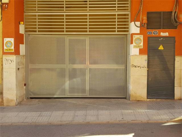 Garaje en Alquiler en Calle Nueve de Octubre en La Serranica - Sagrado Corazón