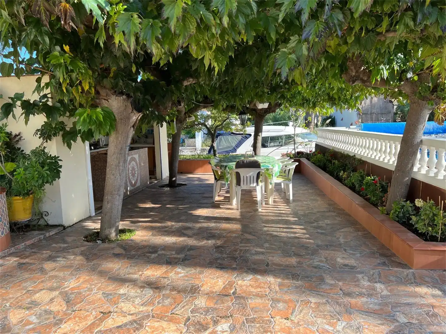 Casa o chalet en venta en Cap Ras - Creus - Falconera Jardín de Casa o chalet en venta en Empuriabrava con Aire acondicionado, Calefacción y Jardín privado