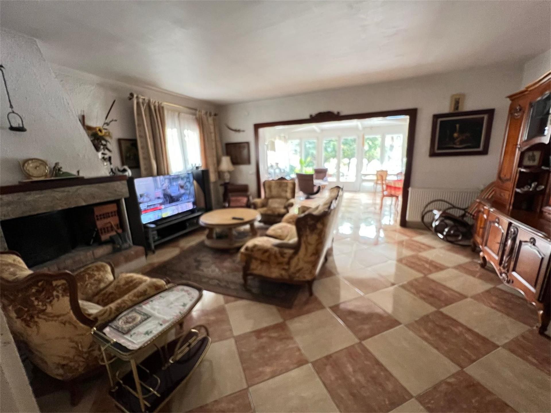 Sala d'estar de Casa o xalet en venda en Empuriabrava amb Aire condicionat, Terrassa i Piscina