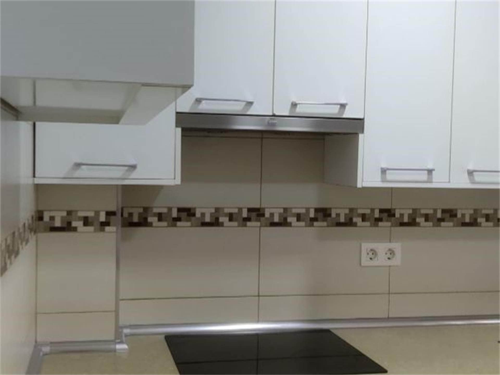 Cocina de Piso en venta en Valladolid Capital con Calefacción, Jardín privado y Parquet