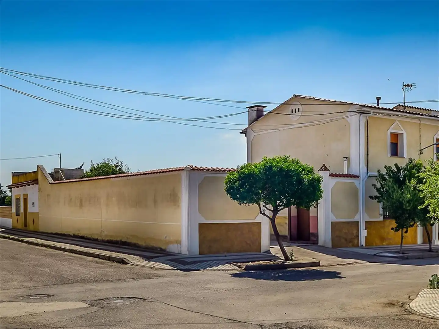 Vista exterior de Casa adosada en venta en Guijo de Galisteo