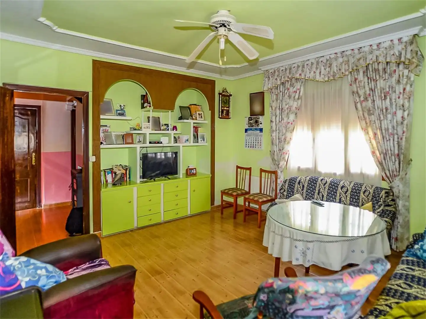Sala de estar de Casa adosada en venta en Guijo de Galisteo