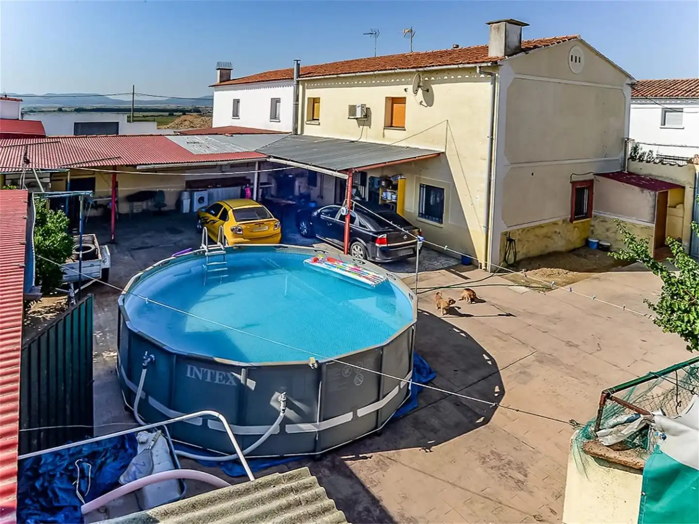 Piscina de Casa adosada en venta en Guijo de Galisteo