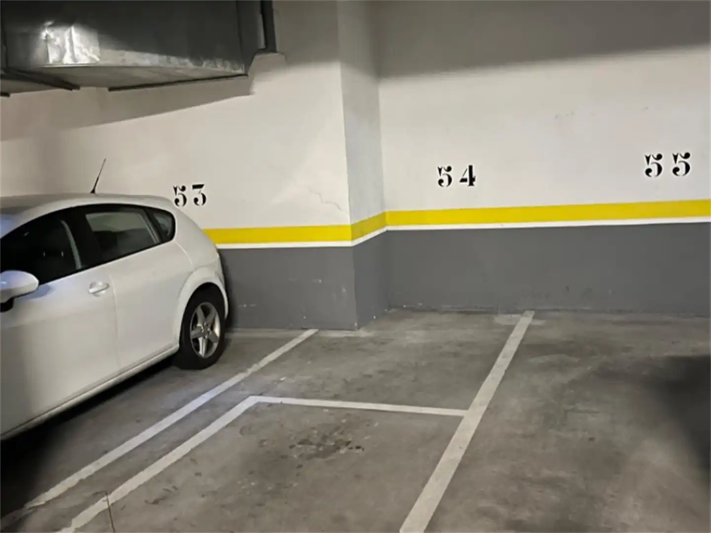 Parking of Garage for rent in Madrid