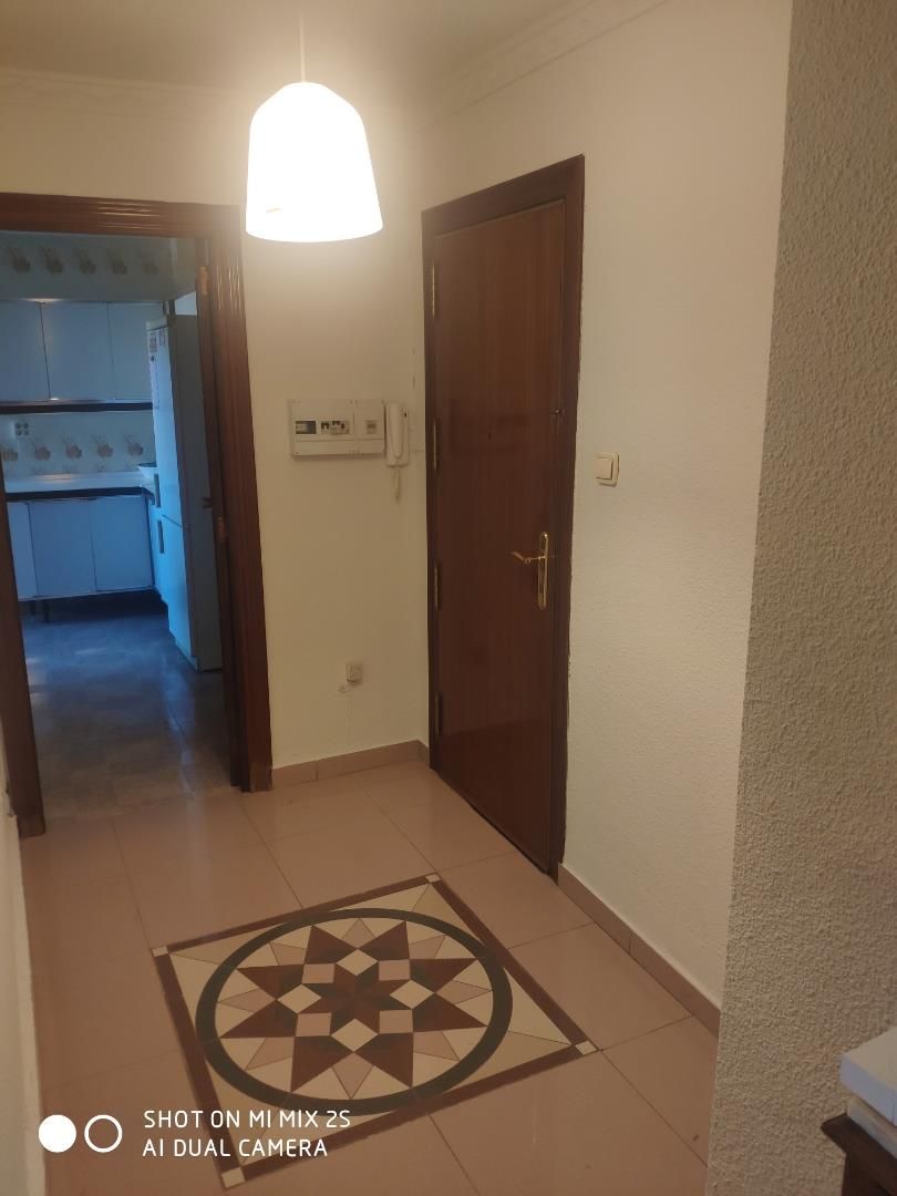 Flat to rent in  Granada Capital  with Air Conditioner, Heating and Furnished