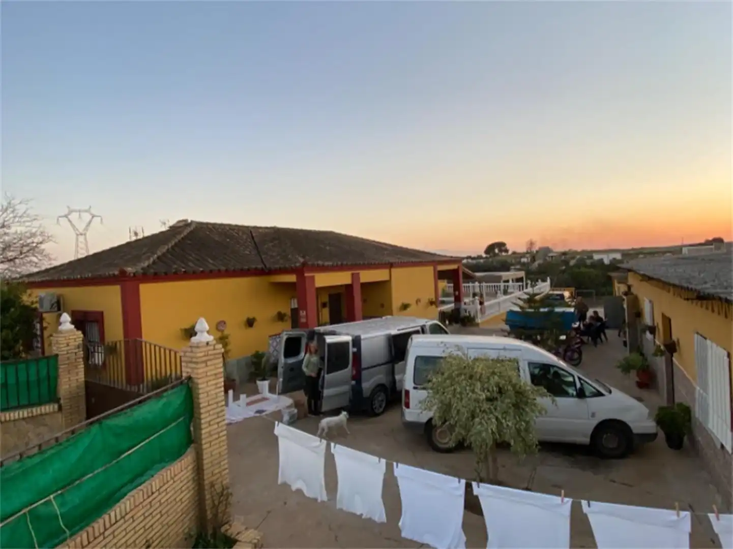 Country house zum Verkauf in Coria del Río mit Klimaanlage, Heizung und Privatgarten