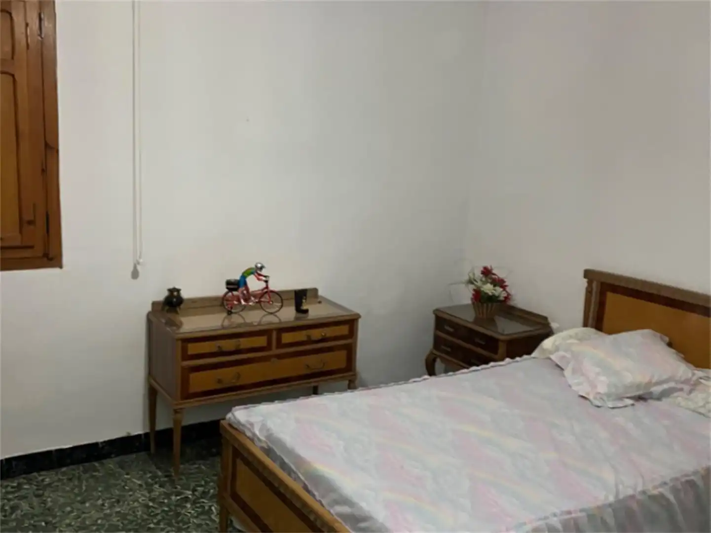 Casa adosada en venda a Calle Cabo Noval, Albuixarres Dormitori de Casa adosada en venda en Alzira