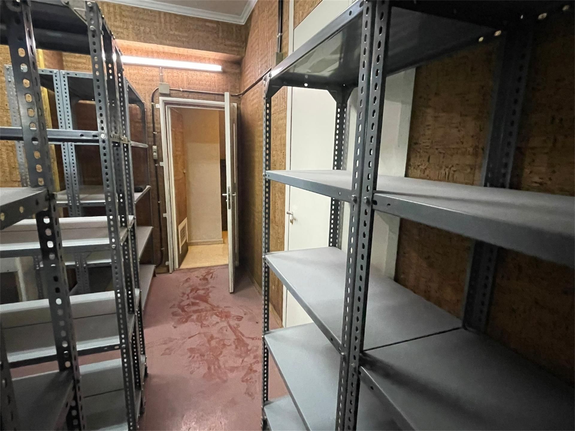 Box room for sale in  Madrid Capital