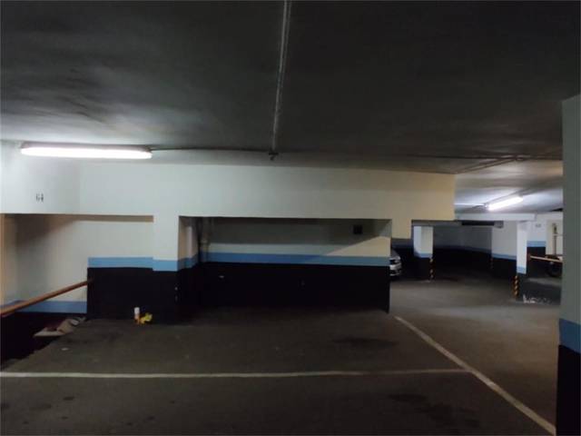 Garaje en Alquiler en Calle de Tribaldos en Canillas