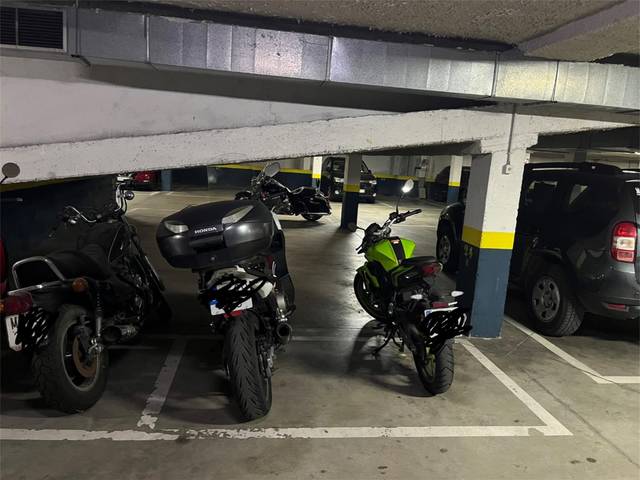 Garaje en Alquiler en Calle de Silvano en Canillas