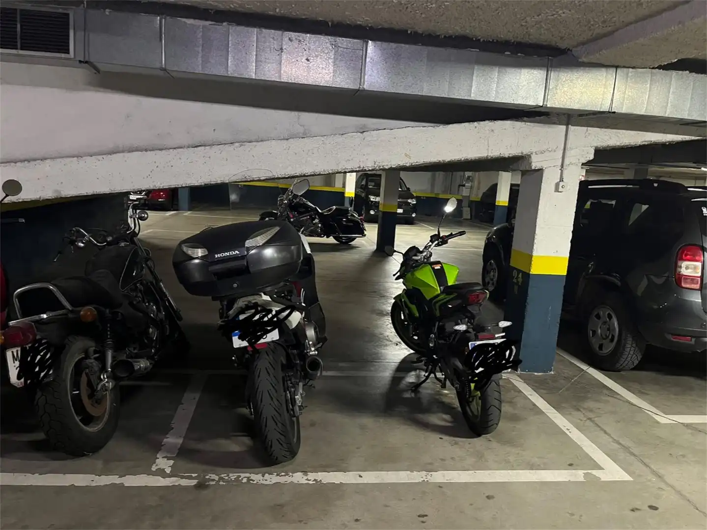 Garage for rent in Calle de Silvano, Canillas Parking of Garage for rent in Madrid