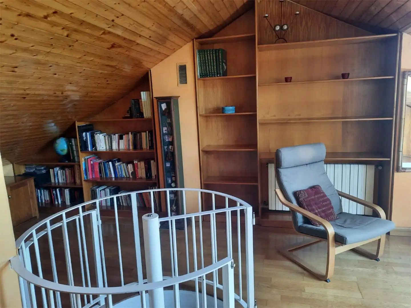 Habitació a Calle Álamo, 2, El Puntal Sala d'estar de Dúplex per a compartir en Murcia amb Calefacció, Moblat i Forn