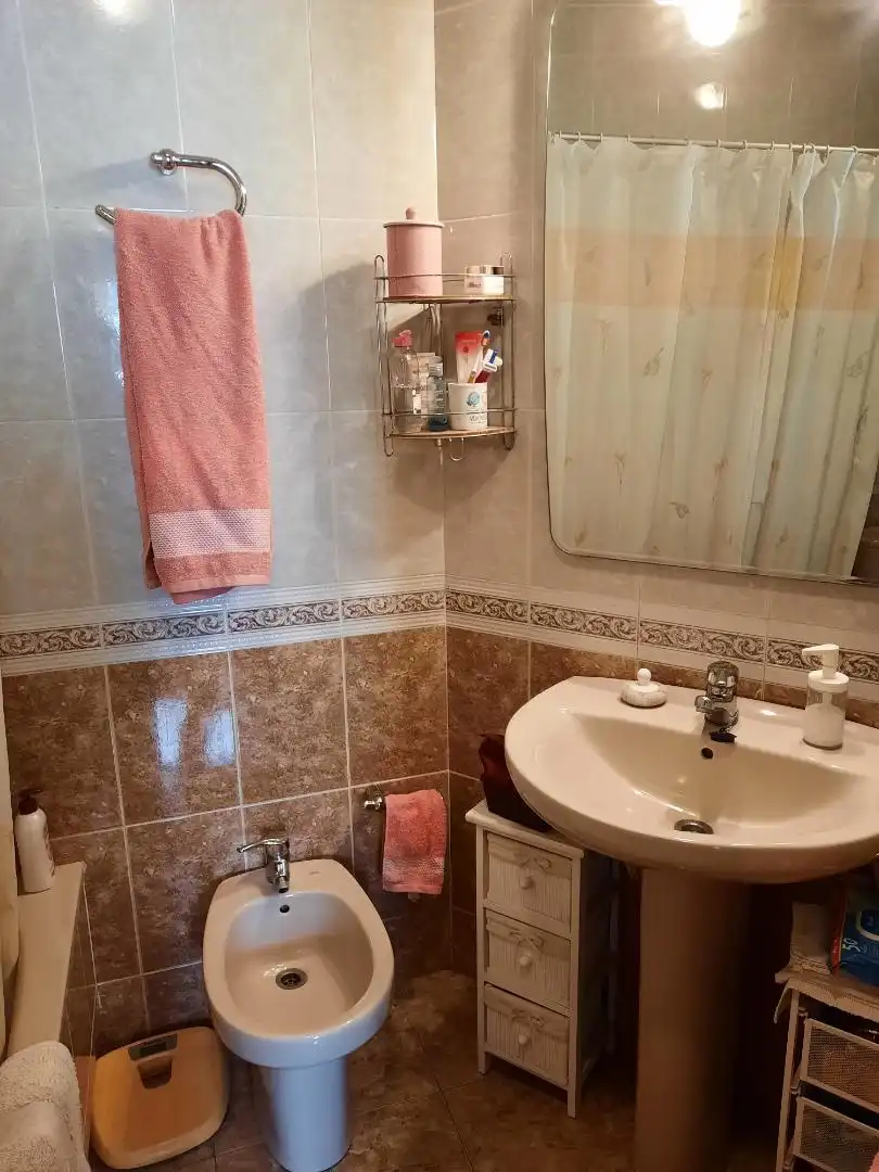 Habitació a Calle Álamo, 2, El Puntal Bany de Dúplex per a compartir en Murcia amb Calefacció, Moblat i Forn