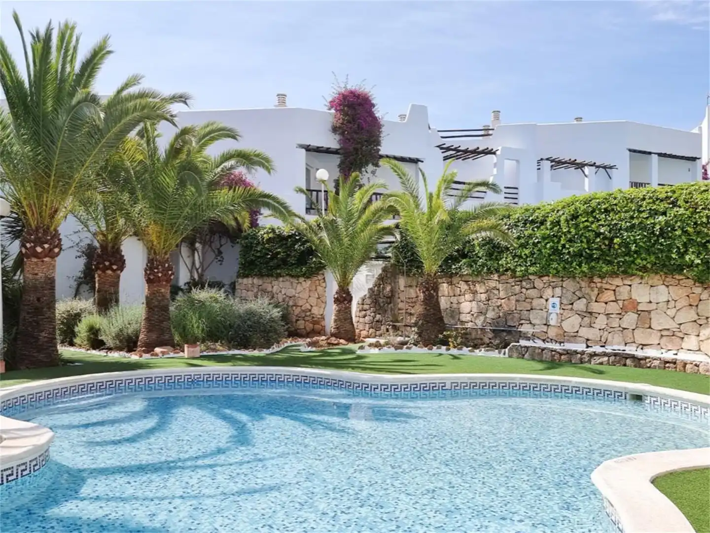 Apartamento en venta en Carrer Els Ficus, Santa Eulària Piscina de Apartamento en venta en Santa Eulària des Riu con Aire acondicionado, Terraza y Piscina