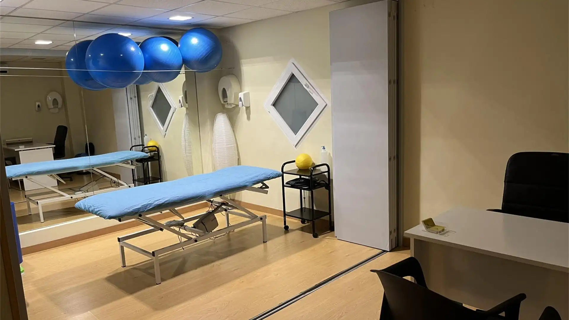 Local de alquiler en Camargo con Calefacción, Parquet y Amueblado