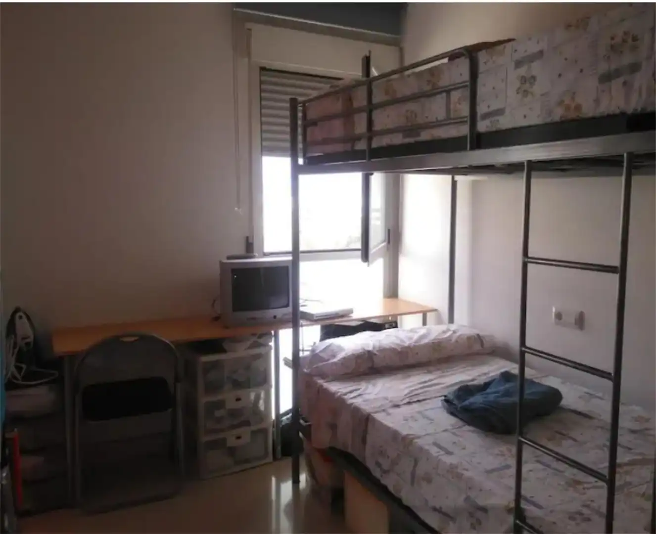 Room in Calle del Matadero, 15, Santa Lucía Room in Calle del Matadero, 15, Santa Lucía