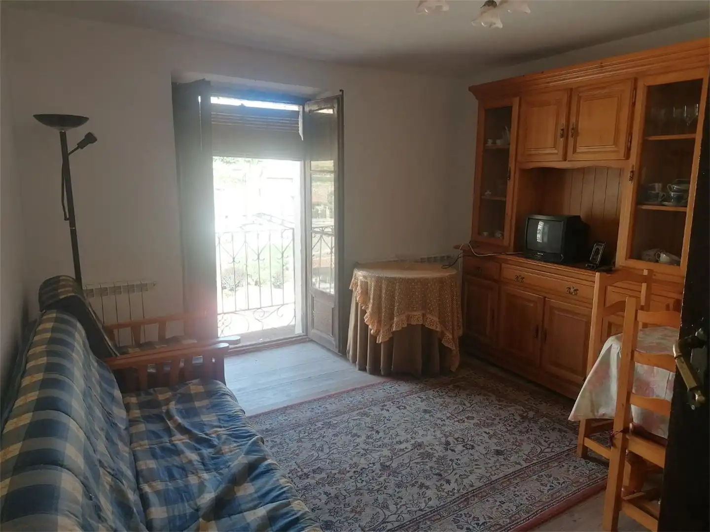Casa adosada en venta en Calle Laredón, Villoslada de Cameros Habitación de Casa adosada en venta en Villoslada de Cameros con Balcón